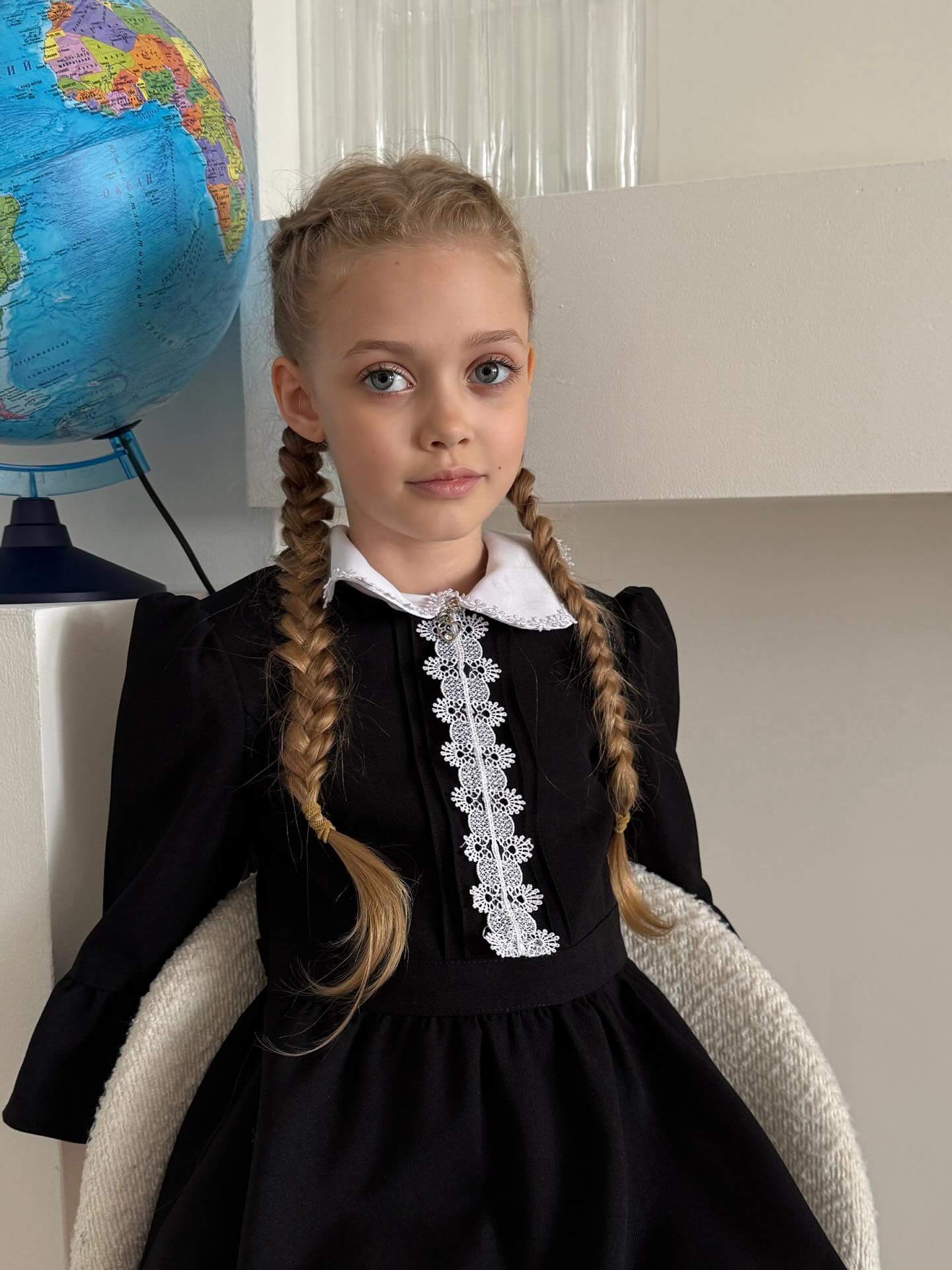 Школьное платье для девочки «Классика» с кружевным воротником